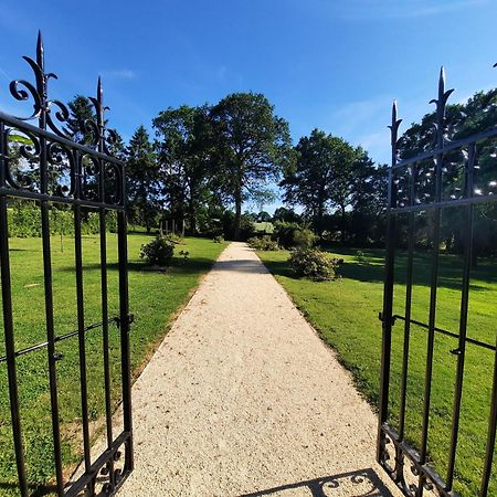Chateau Du Bertry La Bouexiere ภายนอก รูปภาพ
